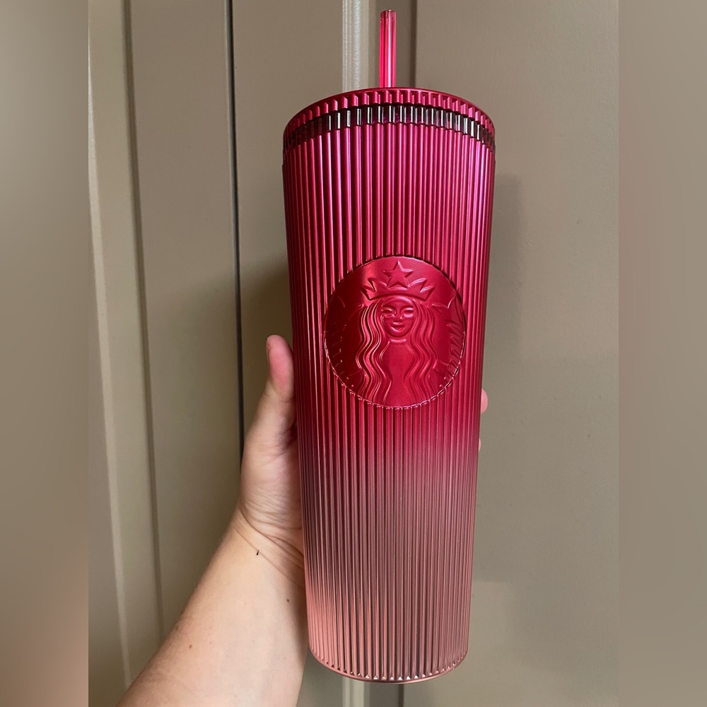 Venti Starbucks tumbler
